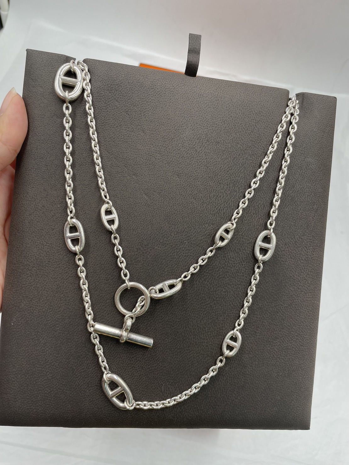 Used Hermes silver necklace  120cm